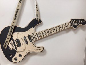 Woodrocker - Luftgitarre aus Holz