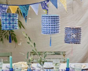 Wimpelkette aus recyceltem Stoff in Blau und Gelb | 3 m - dekoriert